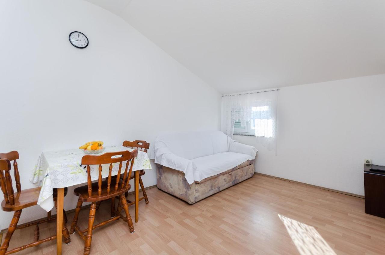 Apartments Anica J Lopar Exterior photo
